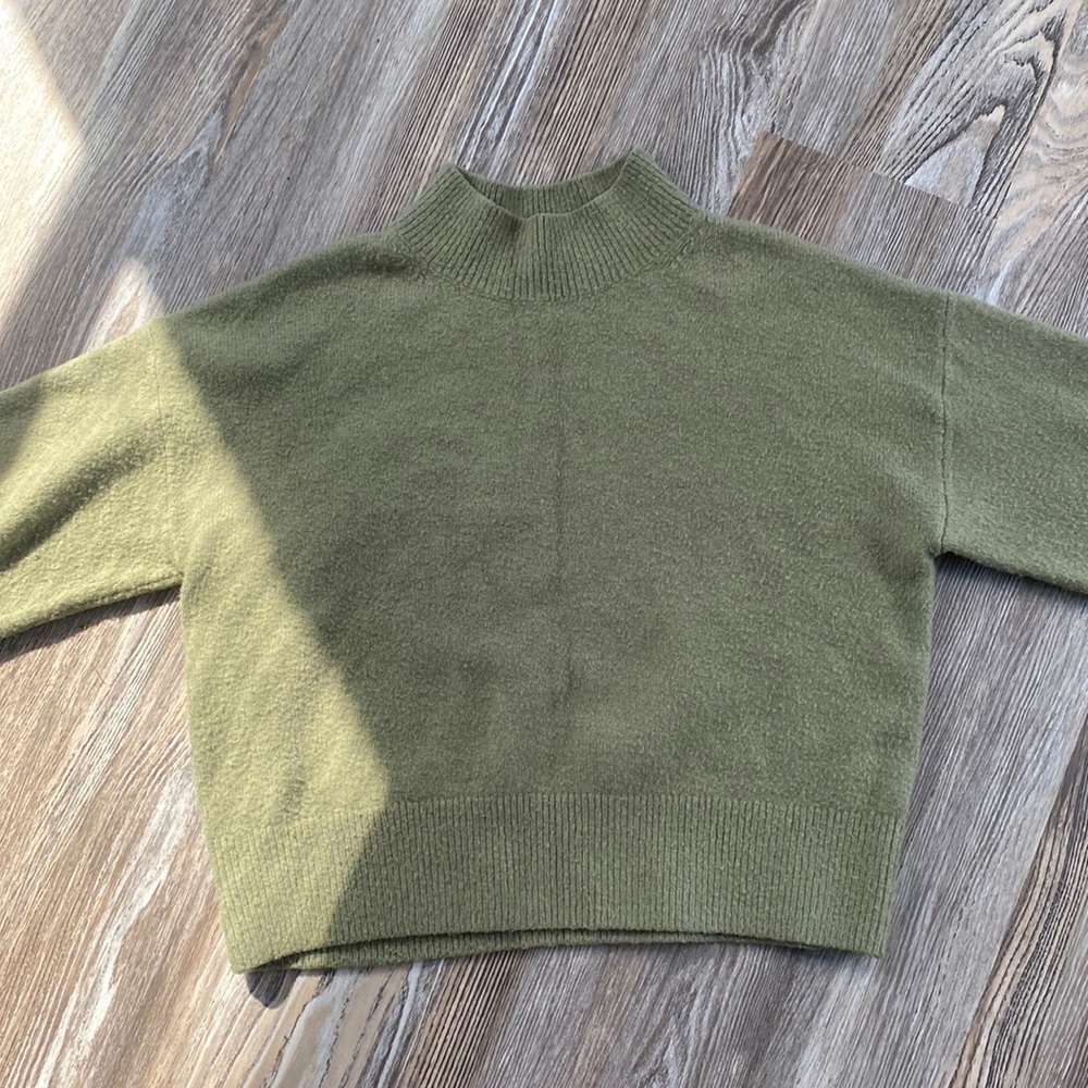 & Other Stories Green Mock Neck Sweater sz Small